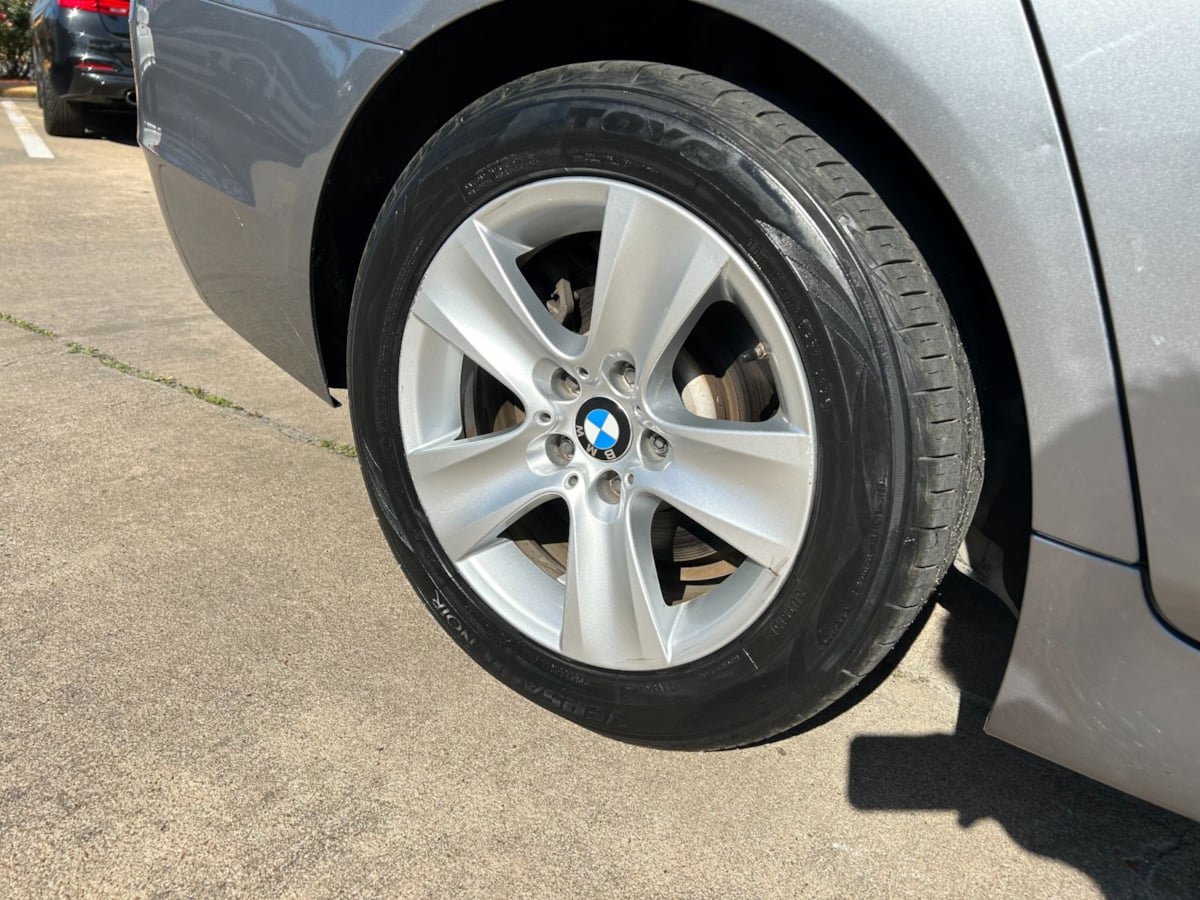 Used 2013 BMW 528i xDrive Sedan AWD/4WD image 18