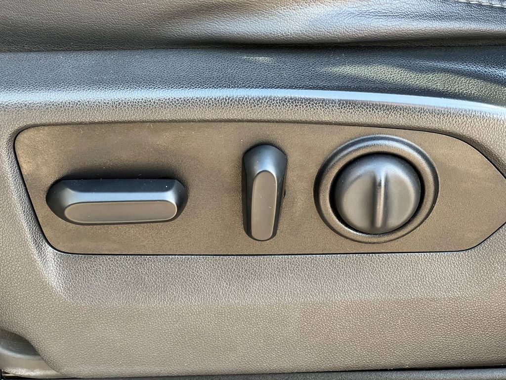 Used 2020 Chevrolet Silverado 2500 High Country w/ Z71 Off-Road Package image 17