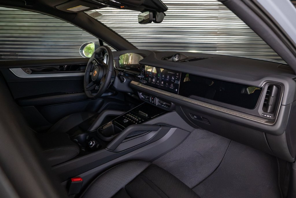 New 2026 Porsche Cayenne Coupe AWD/4WD image 28