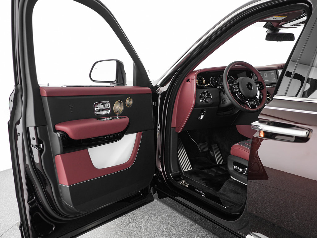 New 2026 Rolls-Royce Cullinan AWD/4WD image 11