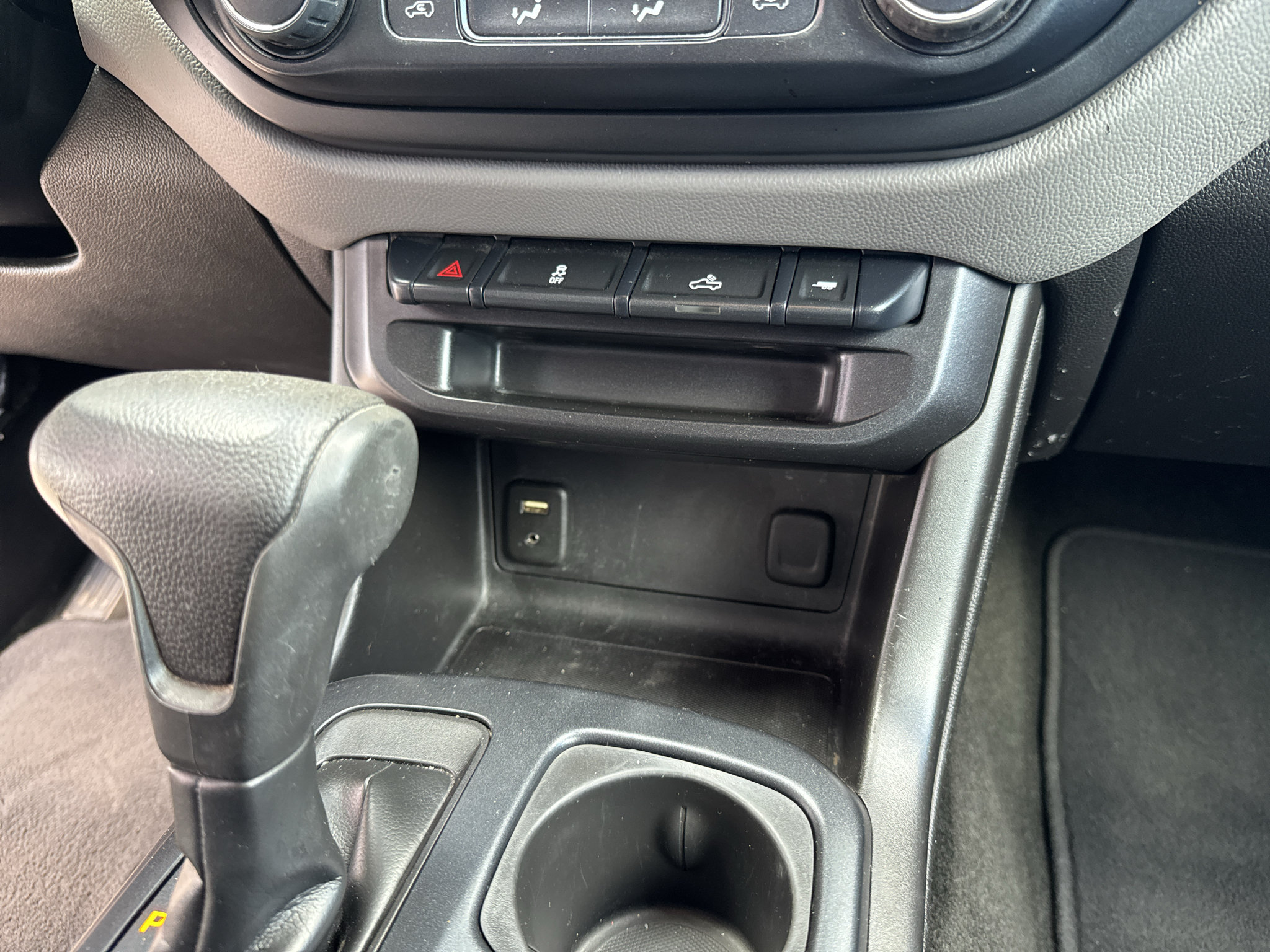 Used 2017 Chevrolet Colorado W/T w/ WT Convenience Package RWD image 15