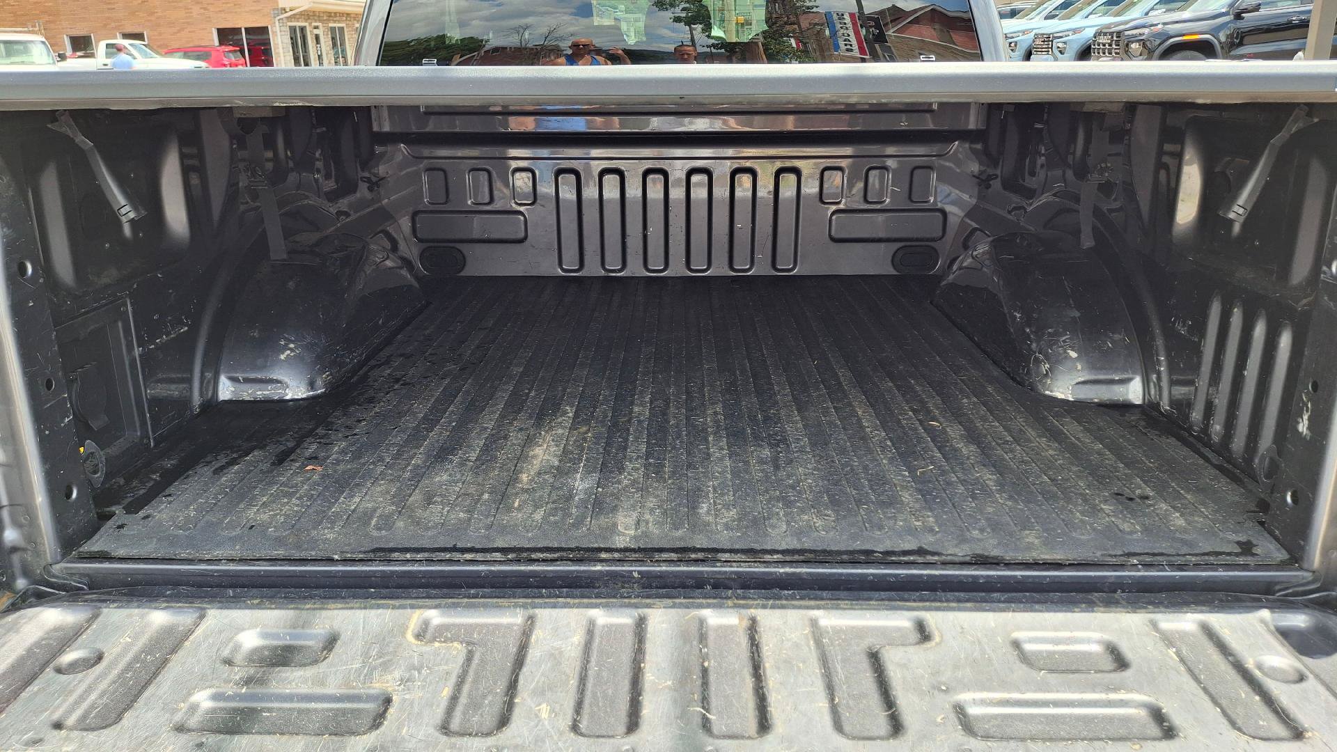 Used 2022 Ford F150 XLT w/ Equipment Group 302A High AWD/4WD image 9