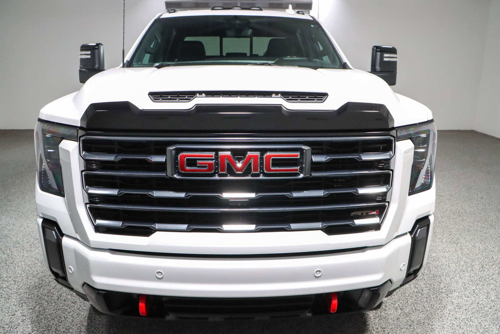 Used 2024 GMC Sierra 2500 AT4 w/ AT4 Premium Plus Package image 4