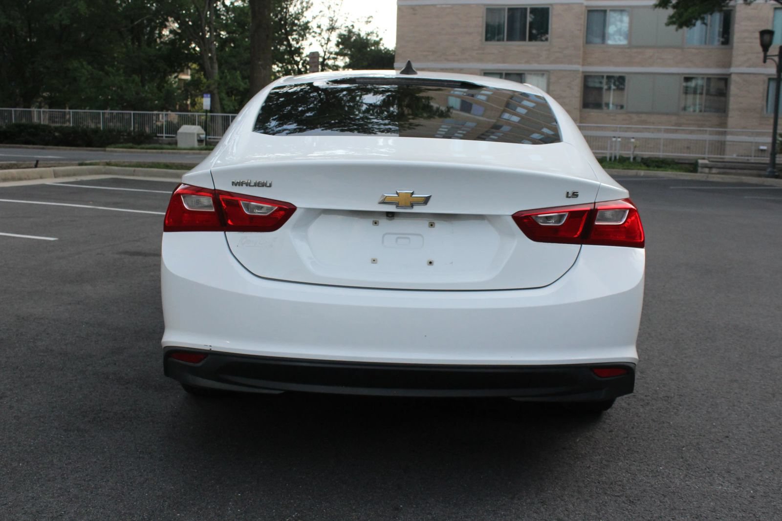 Used 2016 Chevrolet Malibu LS FWD image 8
