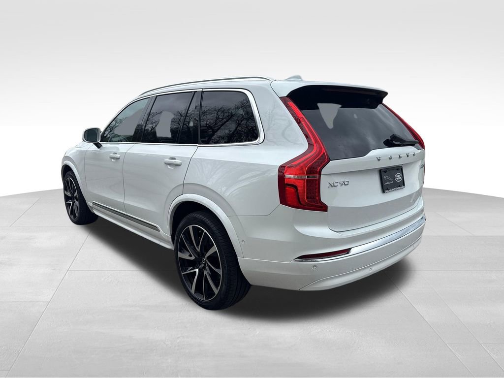 Used 2024 Volvo XC90 B6 Plus w/ Protection Package image 3
