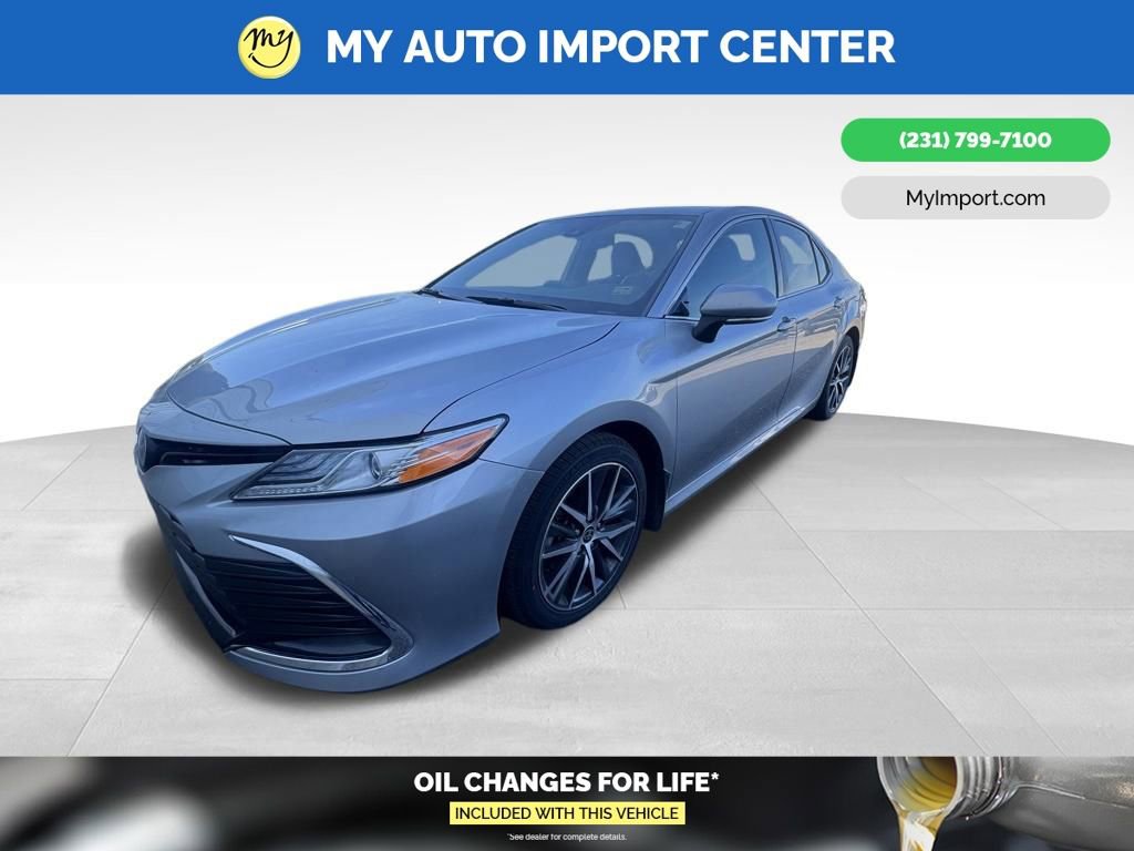Used 2023 Toyota Camry XLE w/ Cold Weather Package FWD video 2