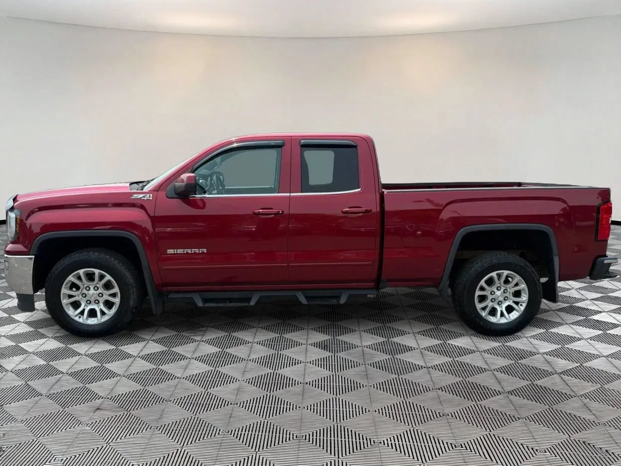 Used 2018 GMC Sierra 1500 SLE w/ SLE Value Package AWD/4WD image 4