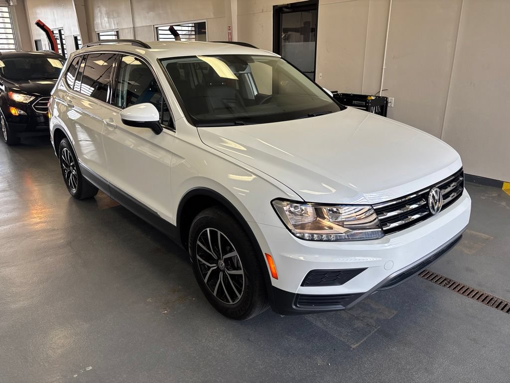 Used 2021 Volkswagen Tiguan SE AWD/4WD image 1