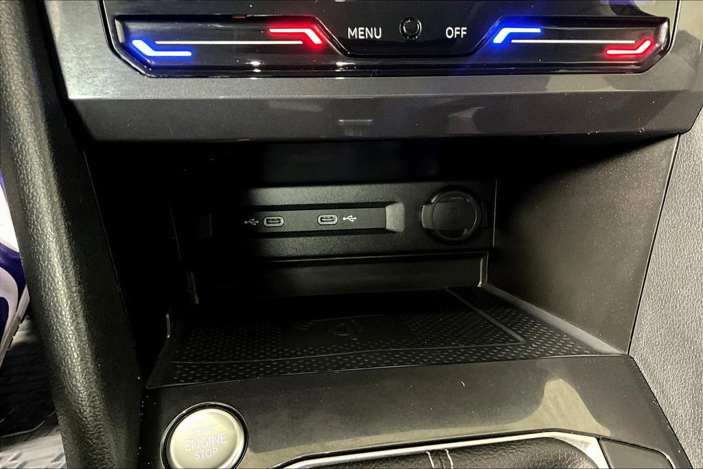 Used 2022 Volkswagen Tiguan SE image 33