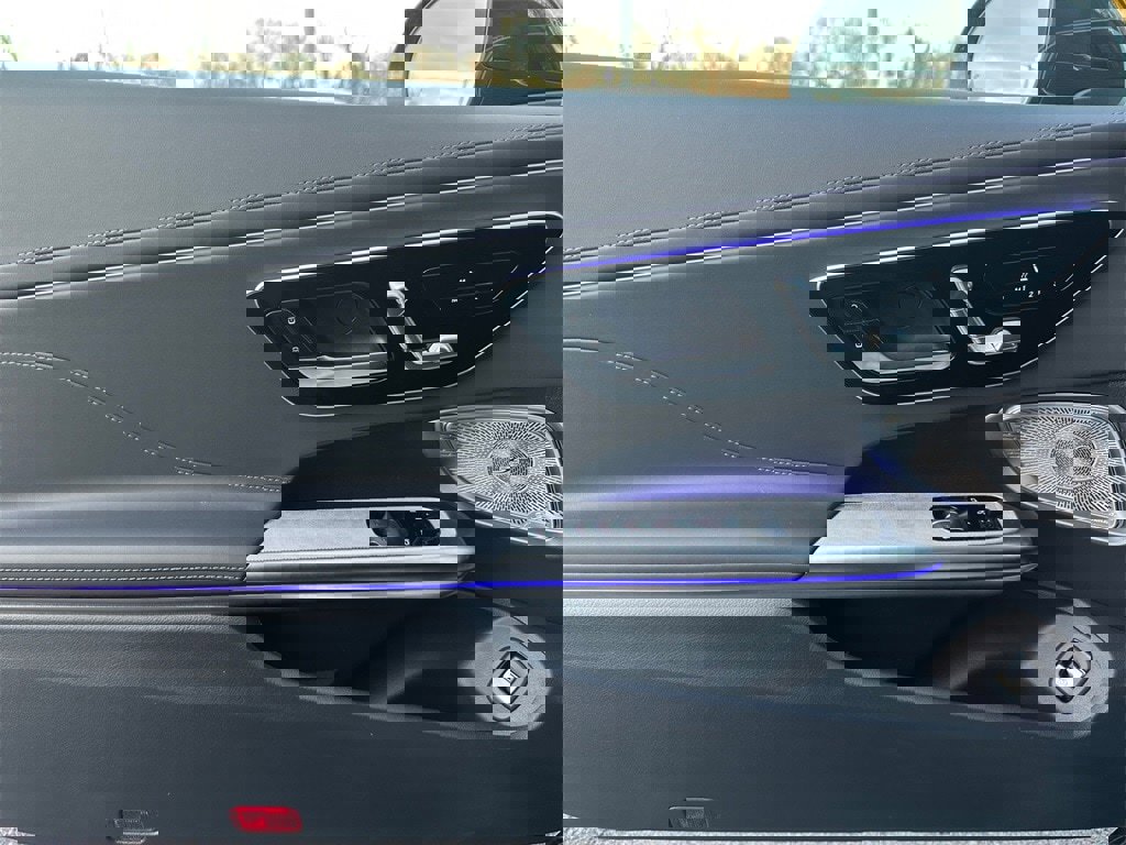 Used 2025 Mercedes-Benz CLE 450 4MATIC Coupe image 25