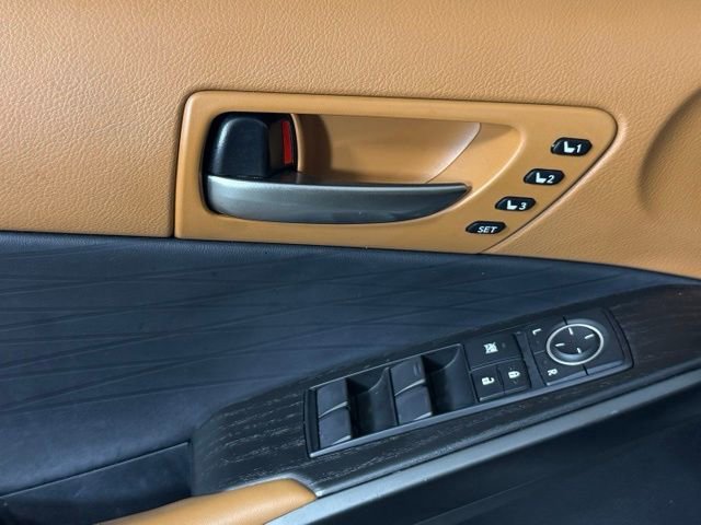 Used 2023 Lexus IS 300 w/ Premium Package RWD image 19