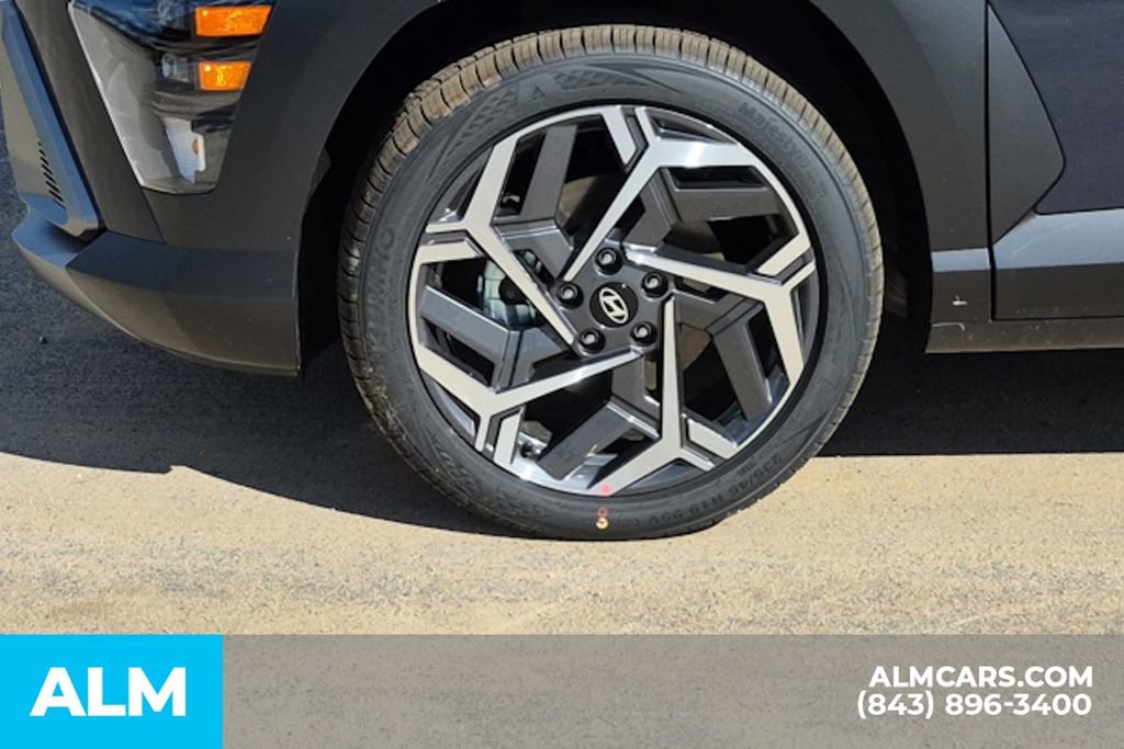 Used 2026 Hyundai Kona SEL Premium image 12