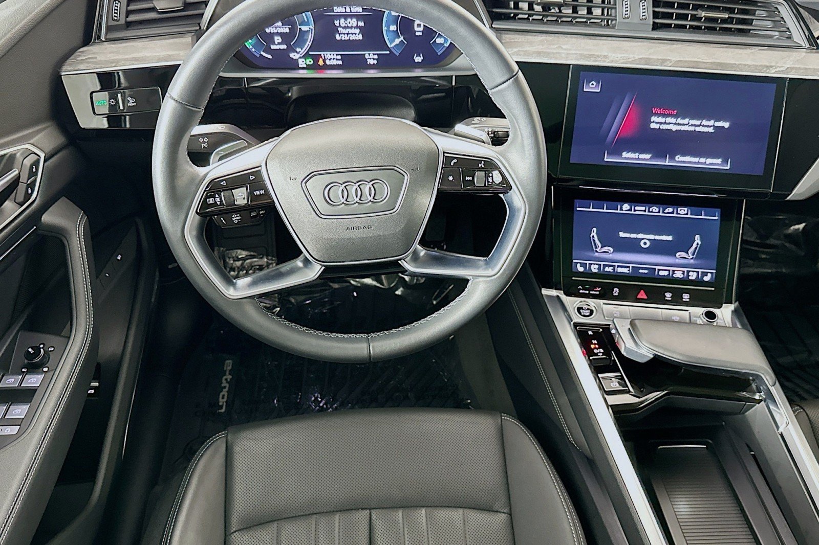 Used 2024 Audi Q8 e-tron Premium Plus w/ Premium Plus Package AWD/4WD image 5