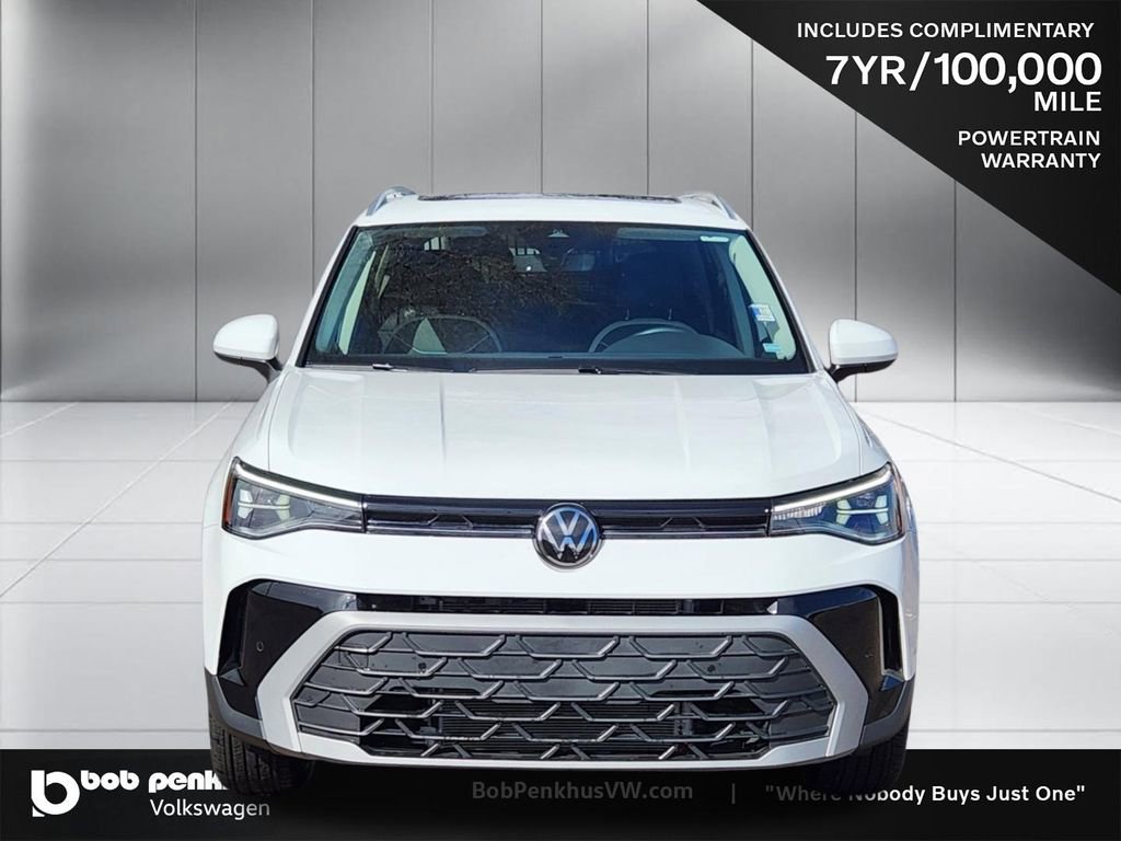 New 2025 Volkswagen Taos SE image 22