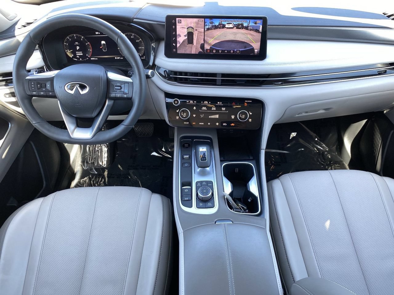 Certified 2026 INFINITI QX60 Luxe FWD image 17