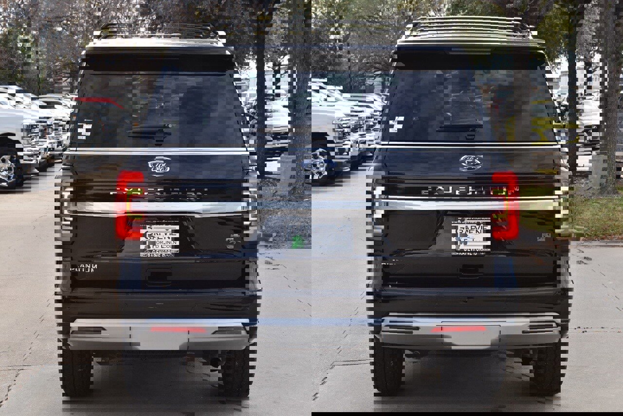 Used 2023 Ford Expedition Platinum image 9