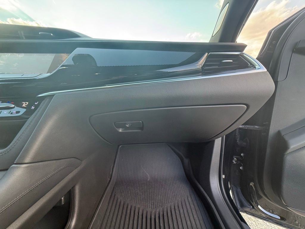 Certified 2024 Cadillac XT6 Sport w/ LPO, Floor Liner Package image 21