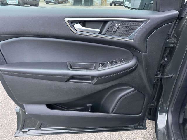 Used 2022 Ford Edge SEL w/ Convenience Package image 15