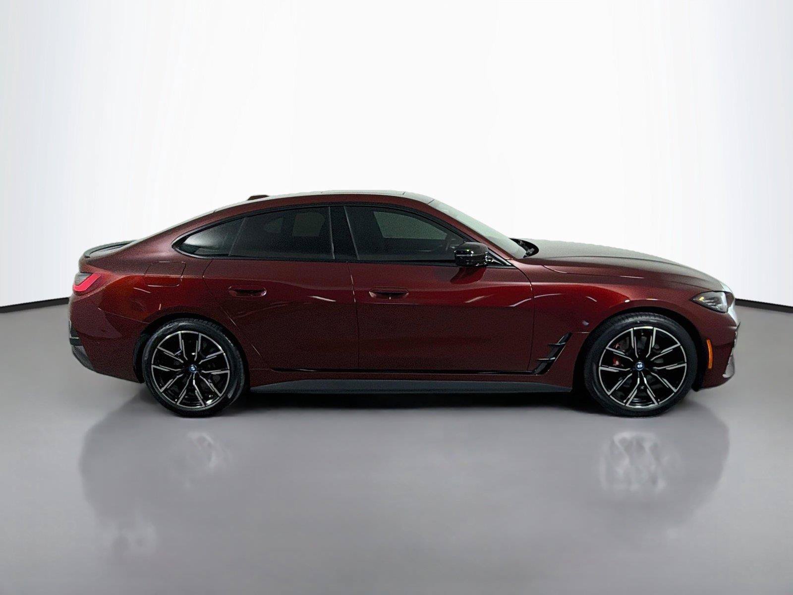 Used 2023 BMW i4 eDrive40 w/ M Sport Package RWD image 4