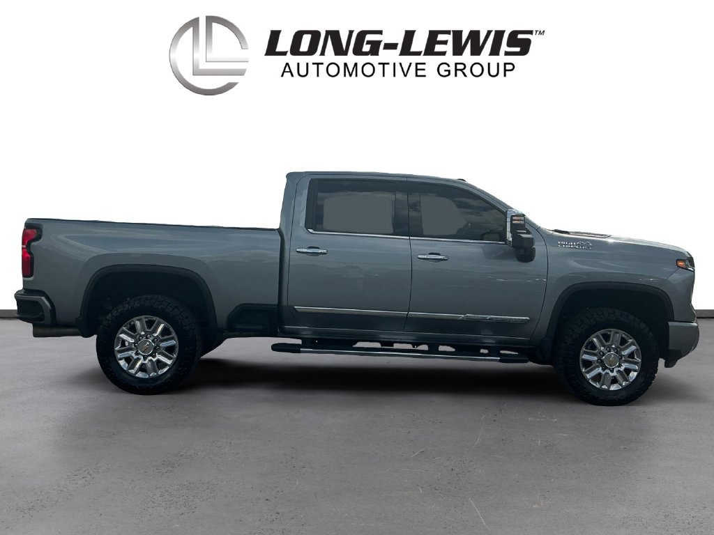 Used 2024 Chevrolet Silverado 2500 High Country w/ High Country Premium Package AWD/4WD image 8