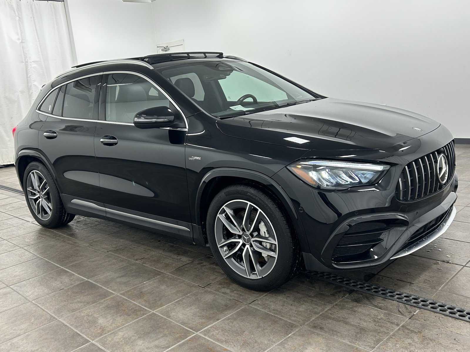 Used 2024 Mercedes-Benz GLA 35 AMG GLA 35 AMG image 7