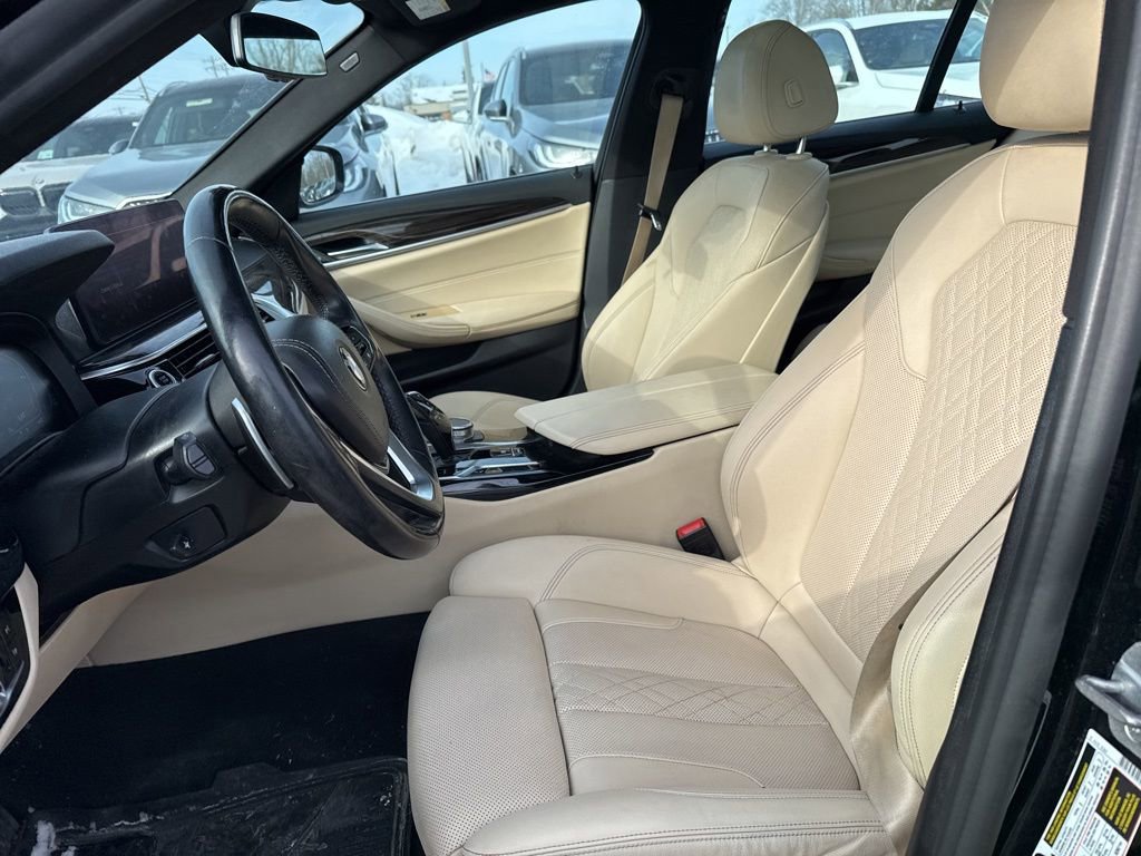 Used 2021 BMW 530i xDrive w/ Convenience Package image 9