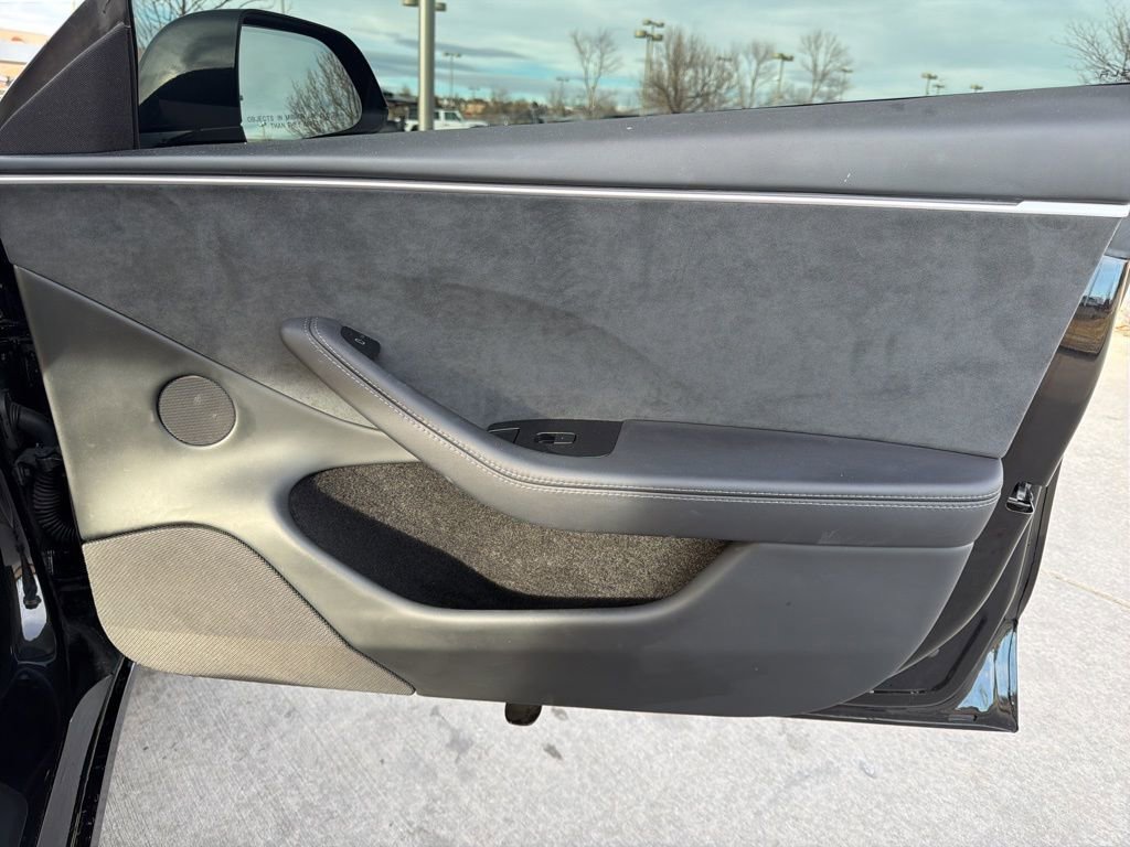 Used 2025 Tesla Model 3 Long Range image 33