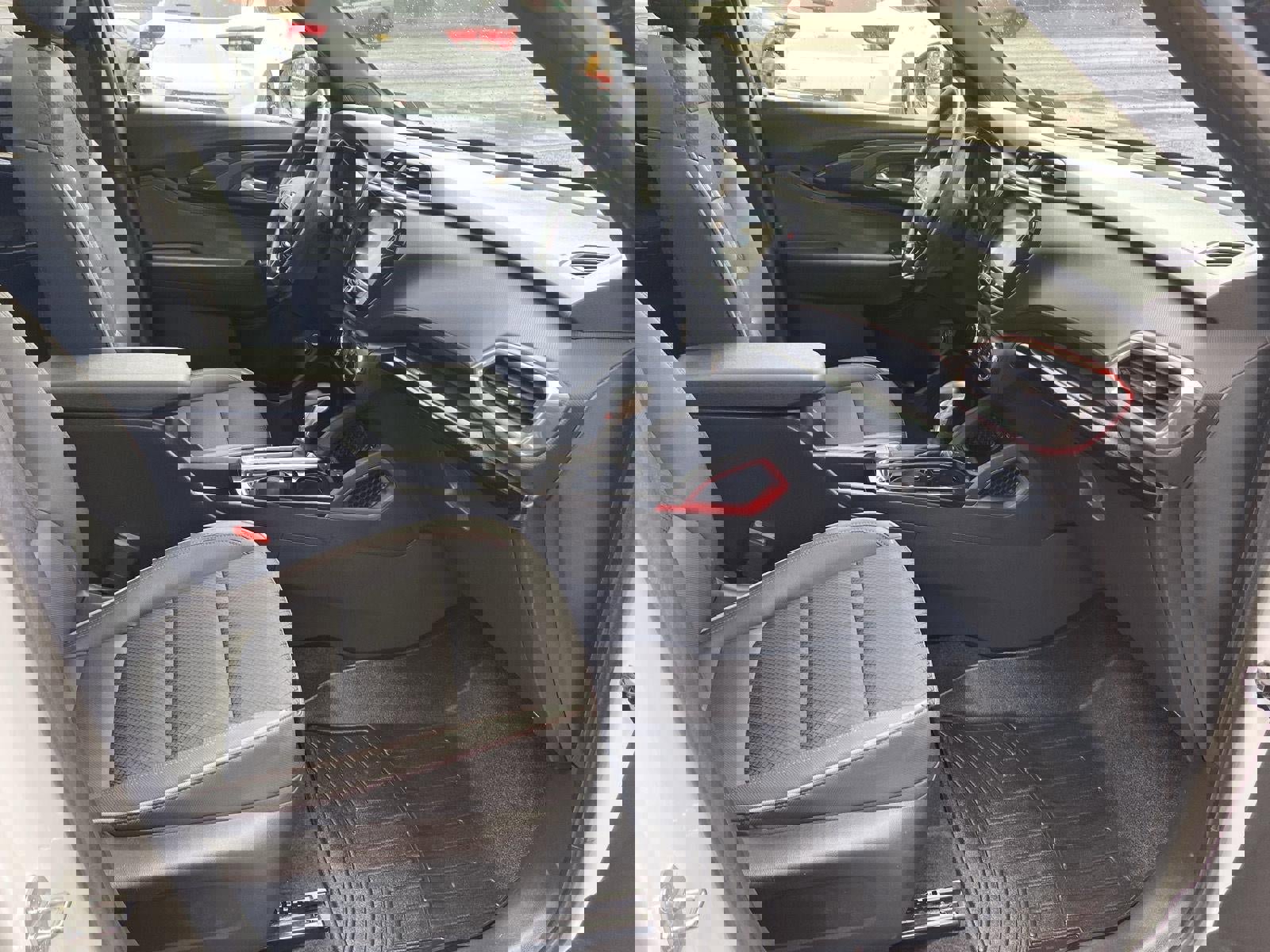 Certified 2022 Chevrolet TrailBlazer RS w/ Sun and Liftgate Package AWD/4WD image 30