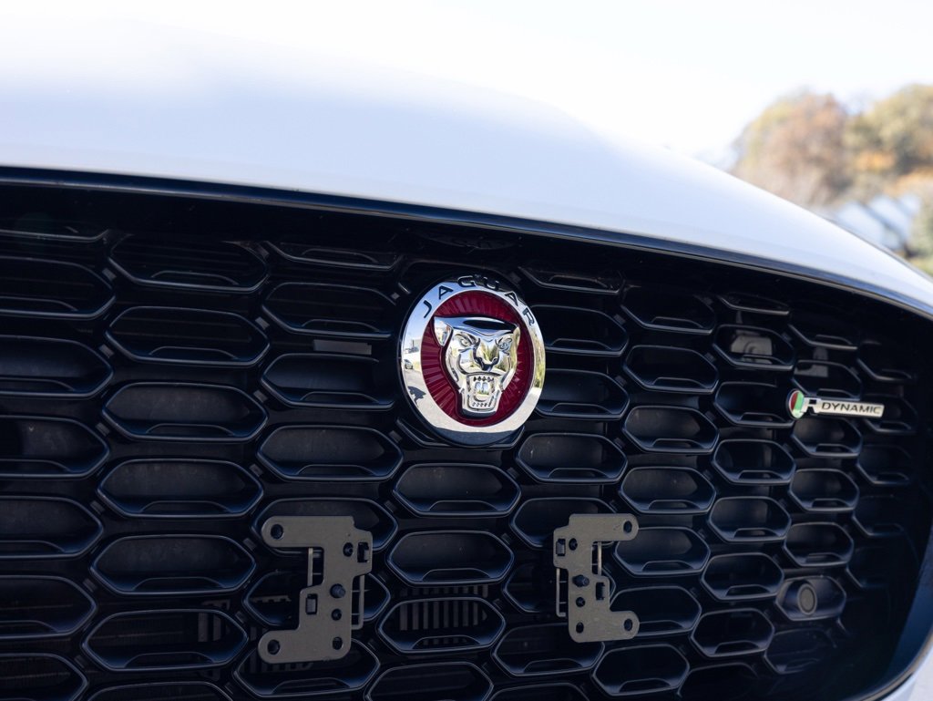 Used 2023 Jaguar F-TYPE R-Dynamic image 17