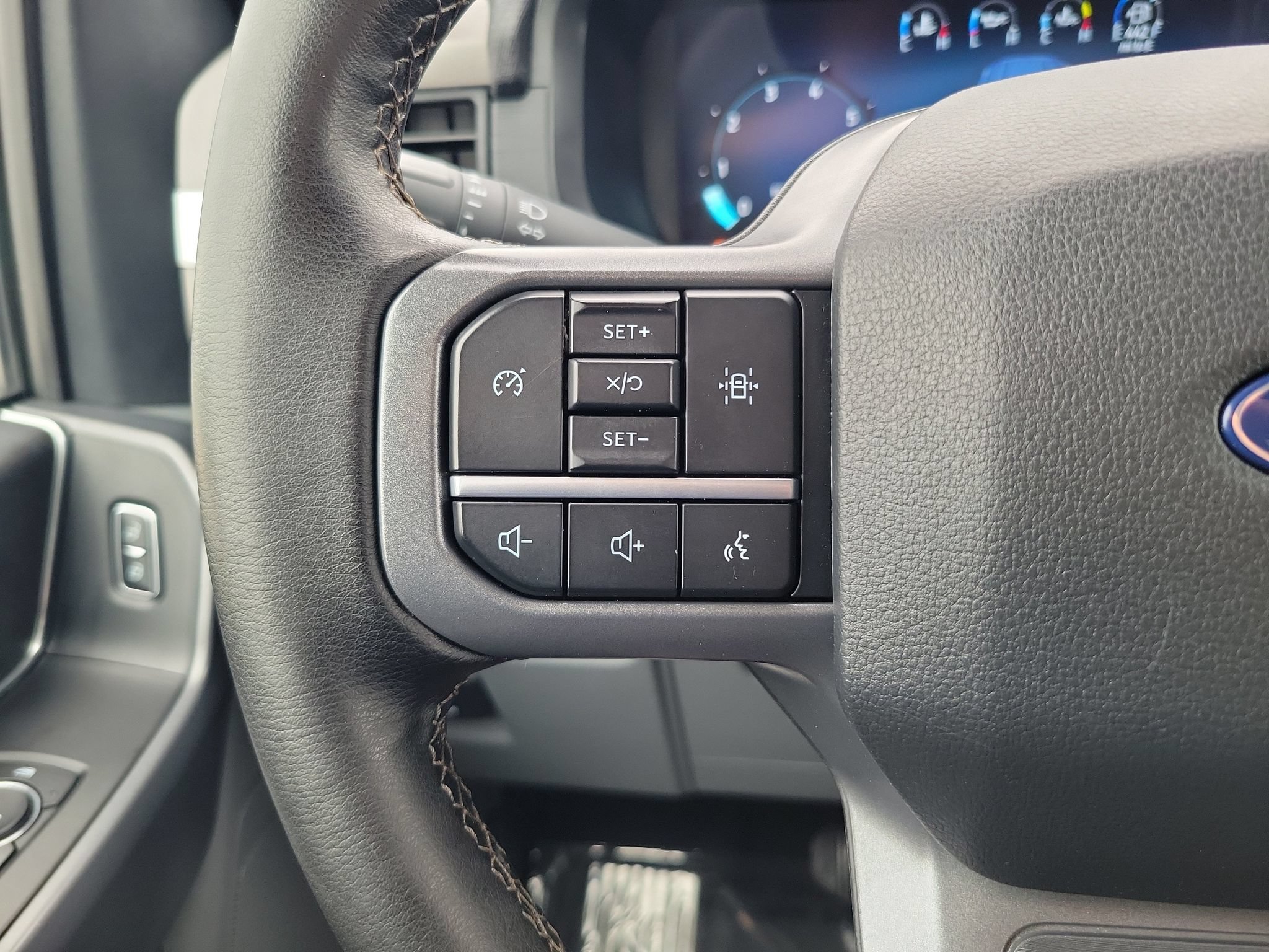 Used 2025 Ford F150 XLT w/ Equipment Group 301A Standard AWD/4WD image 21