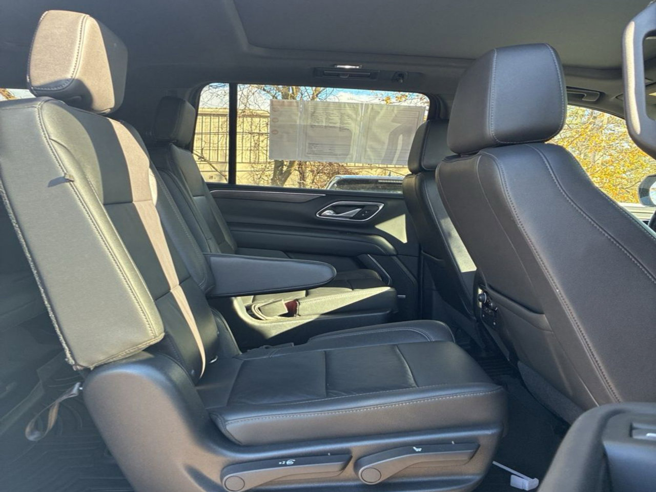 Used 2021 Chevrolet Suburban Z71 image 7