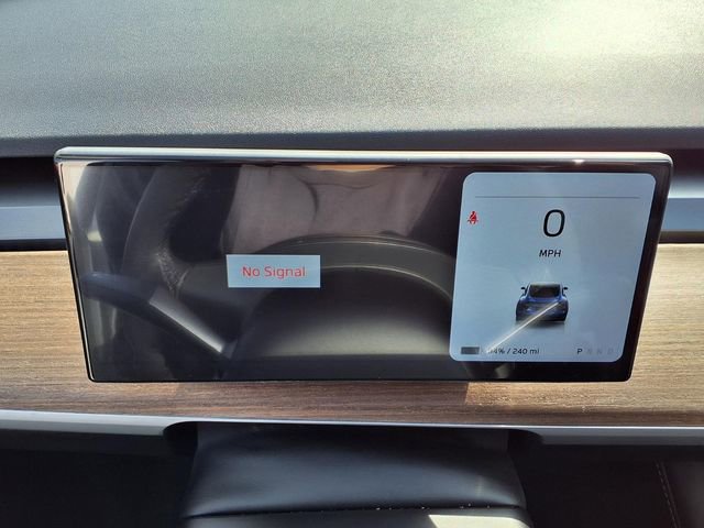 Used 2024 Tesla Model Y Long Range image 11