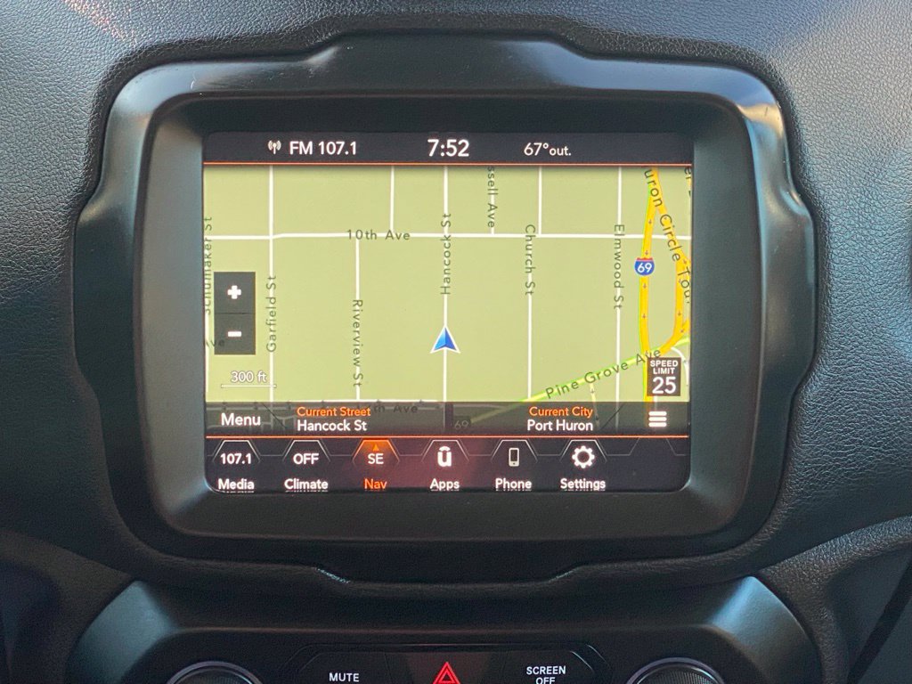Used 2023 Jeep Renegade Latitude AWD/4WD image 22