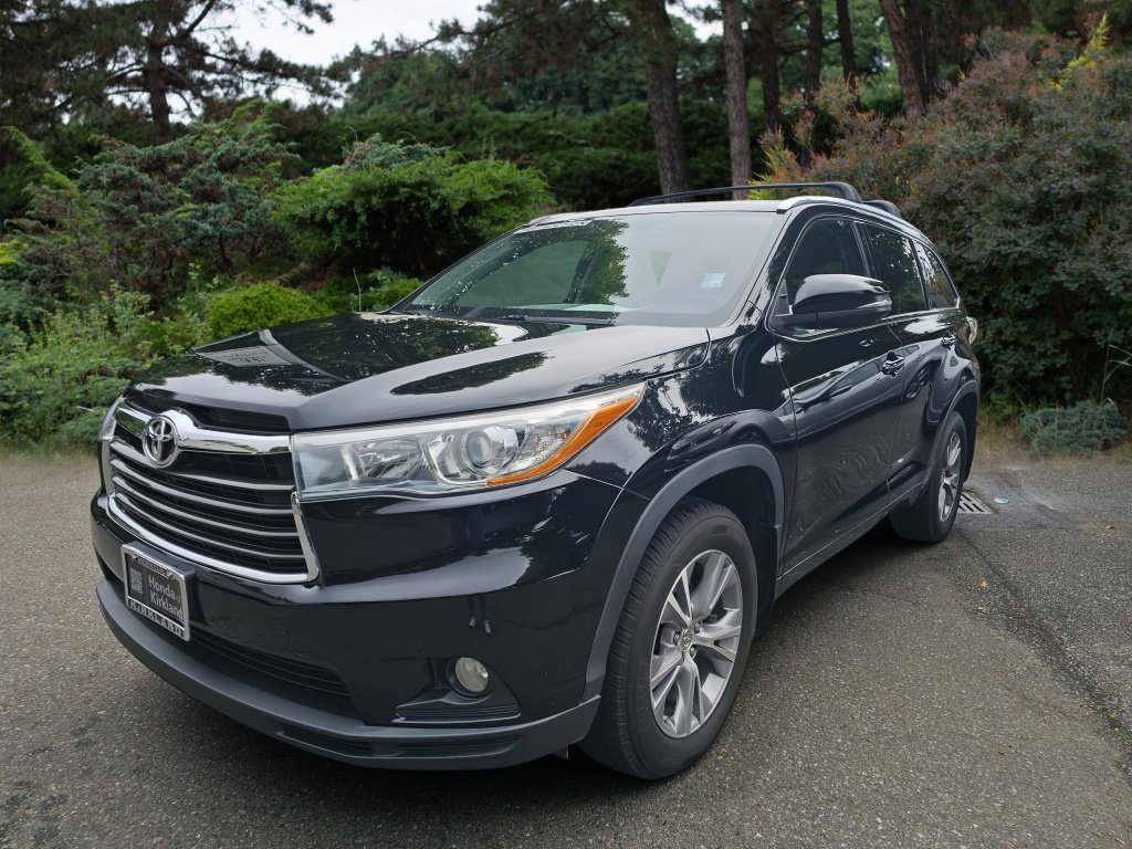 Used 2015 Toyota Highlander XLE AWD/4WD image 3