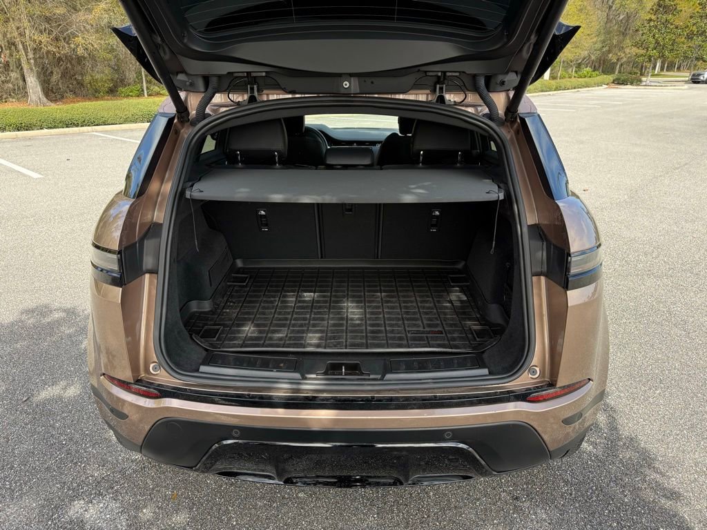 Used 2024 Land Rover Range Rover Evoque S image 18