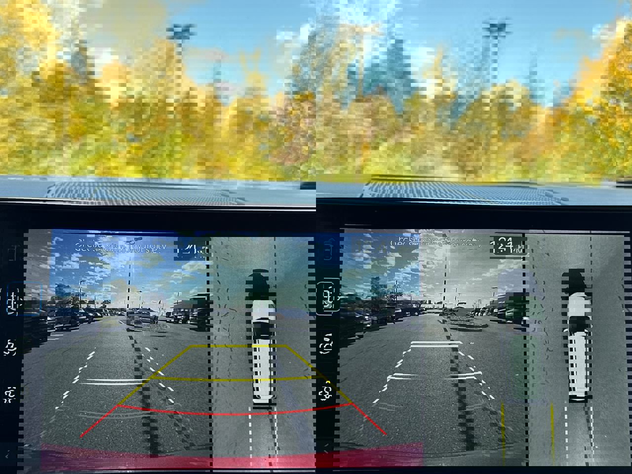 Certified 2025 Hyundai Santa Fe Limited image 18