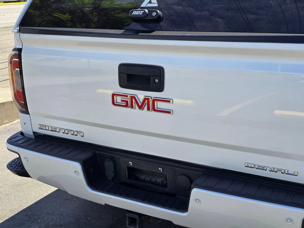Used 2016 GMC Sierra 1500 Denali w/ Enhanced Driver Alert Package AWD/4WD image 14
