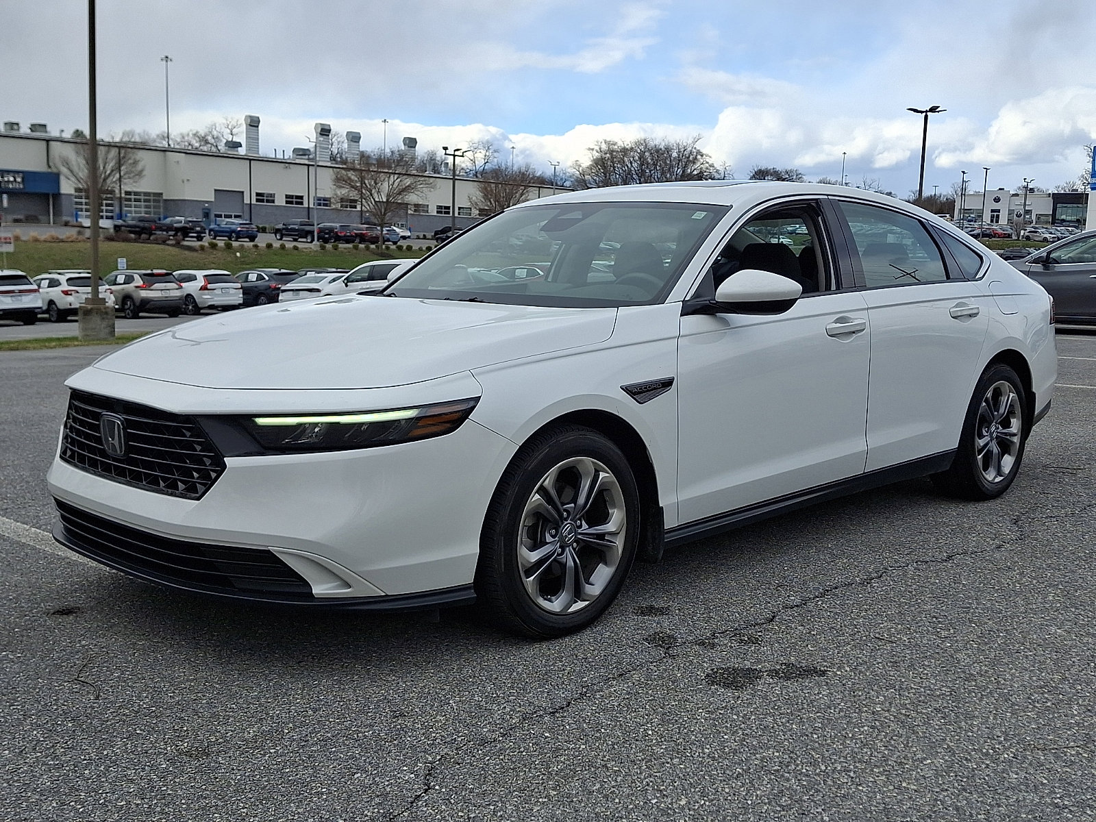 Used 2023 Honda Accord EX image 3