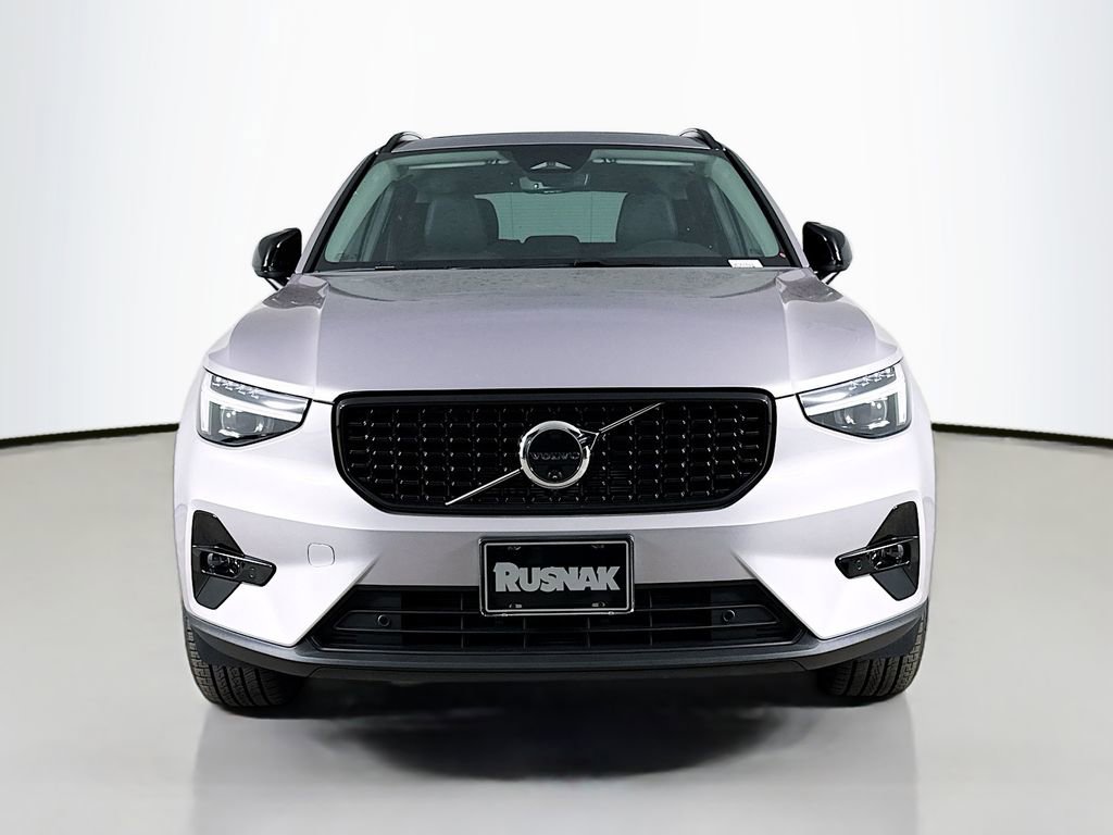 Certified 2026 Volvo XC40 B5 Ultra w/ Climate Package AWD/4WD image 2