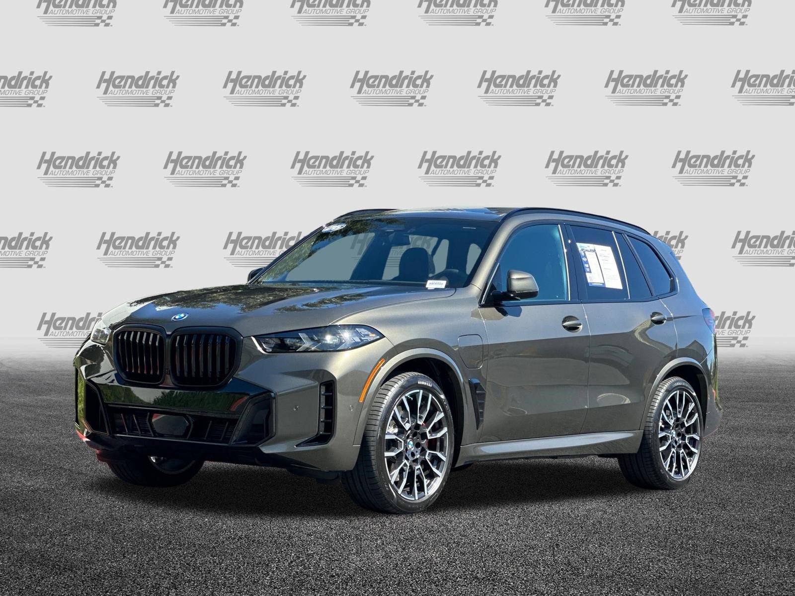 Used 2026 BMW X5 xDrive50e w/ M Sport Package image 9