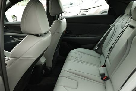 New 2025 Hyundai Elantra Limited image 10