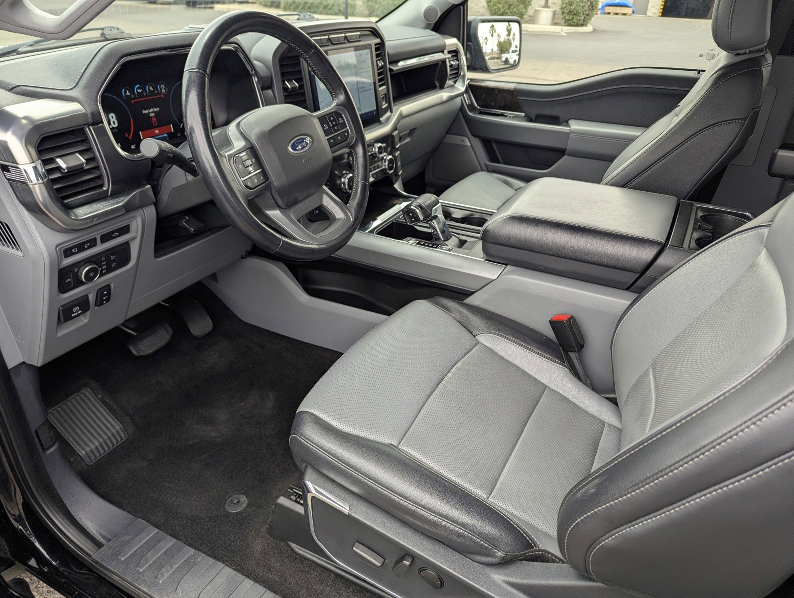 Used 2022 Ford F150 Lariat w/ Equipment Group 501A Mid AWD/4WD image 9