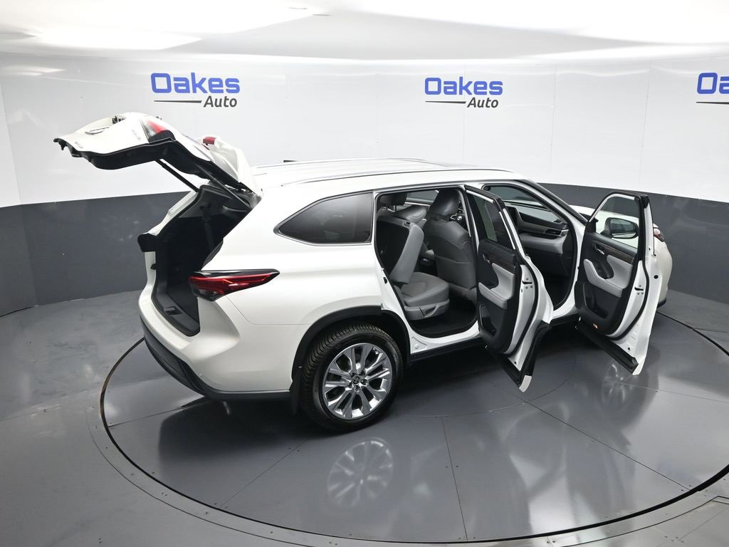 Used 2021 Toyota Highlander Limited image 61