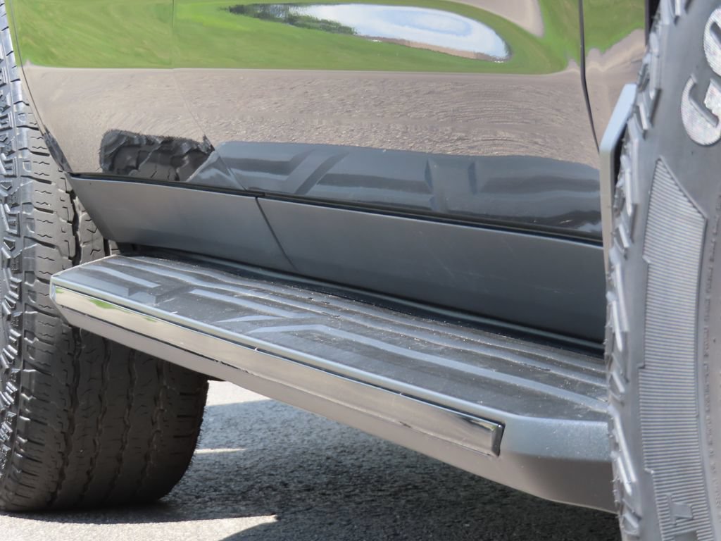 Certified 2024 GMC Yukon AT4 AWD/4WD image 14