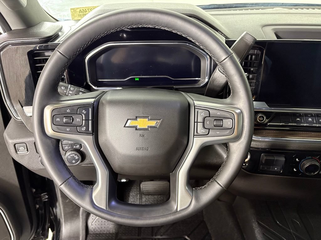 Used 2025 Chevrolet Silverado 1500 LT w/ LPO, Dark Essentials Package RWD image 22