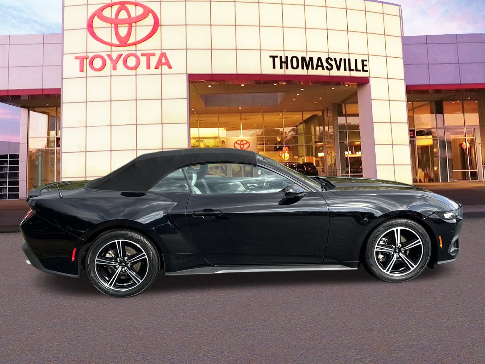 Used 2024 Ford Mustang Premium image 4