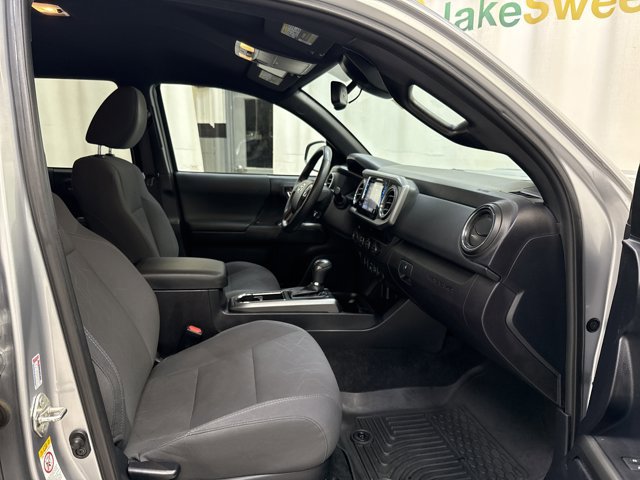 Used 2018 Toyota Tacoma TRD Sport AWD/4WD image 27