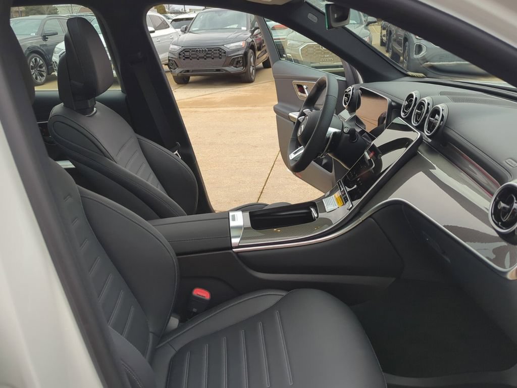 Used 2025 Mercedes-Benz GLC 43 AMG 4MATIC image 54