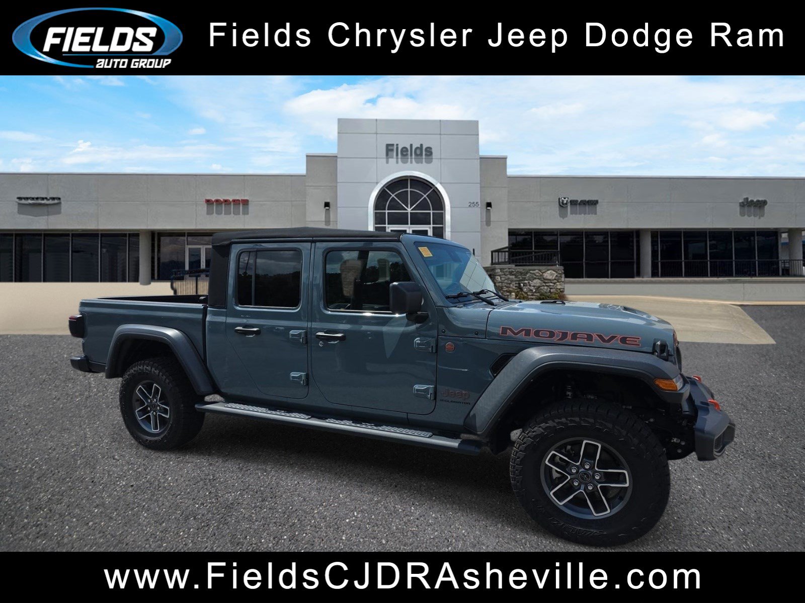 Used 2024 Jeep Gladiator Mojave w/ Technology Group AWD/4WD image 1