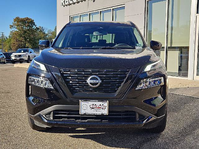 Certified 2023 Nissan Rogue SV w/ SV Premium B Package AWD/4WD image 3